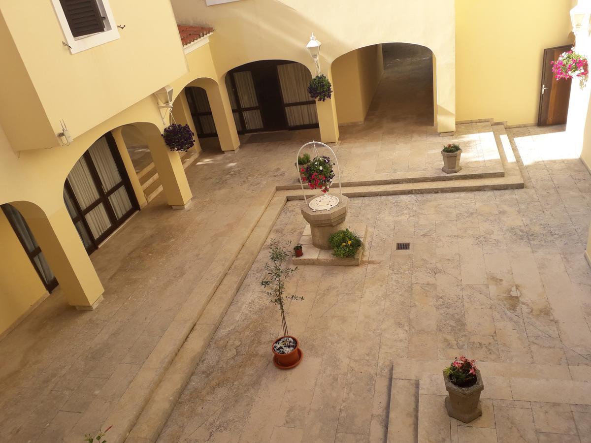 Apartments And Rooms Haludovo - Ribarsko Selo Malinska Extérieur photo