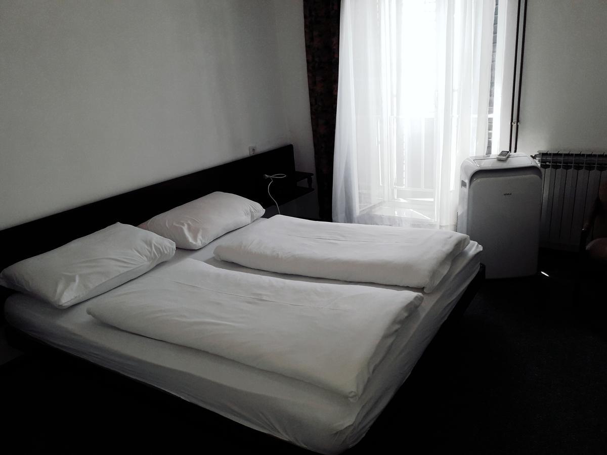 Apartments And Rooms Haludovo - Ribarsko Selo Malinska Extérieur photo