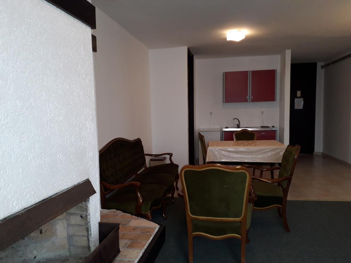 Apartments And Rooms Haludovo - Ribarsko Selo Malinska Extérieur photo