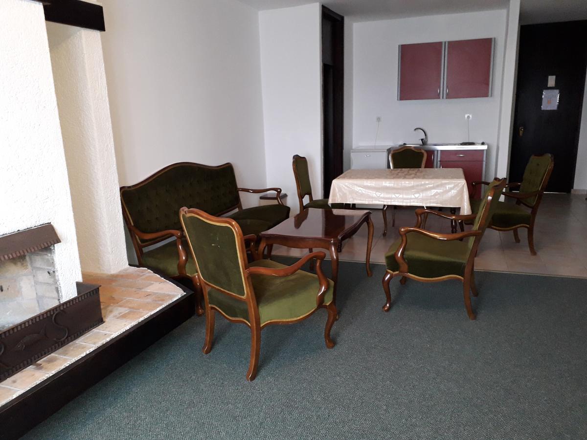 Apartments And Rooms Haludovo - Ribarsko Selo Malinska Extérieur photo
